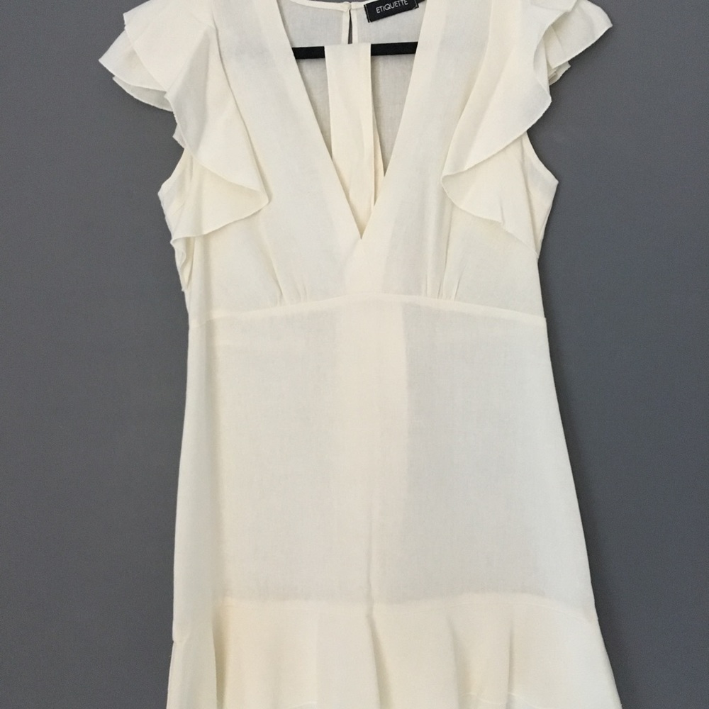 Off White mini dress by Etiquette - Picture 3 of 4
